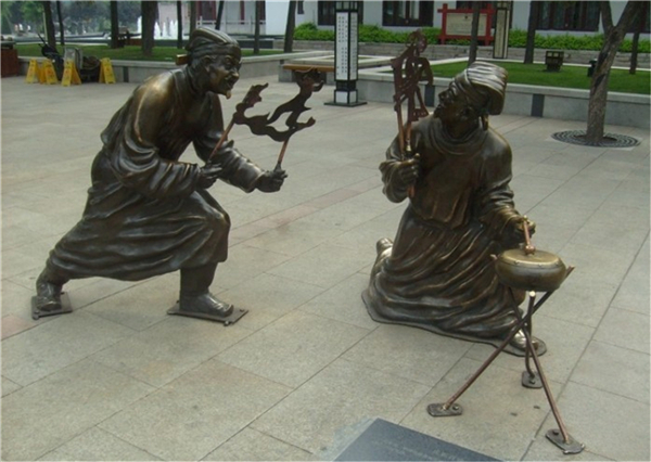 皮影戲銅像.jpg 皮影戲銅像.jpg