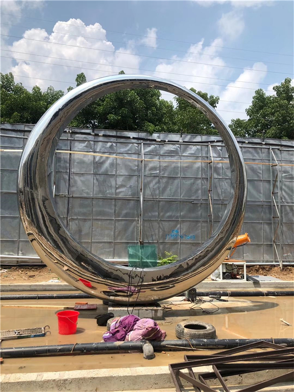 城市不銹鋼雕塑.jpg 城市不銹鋼雕塑.jpg